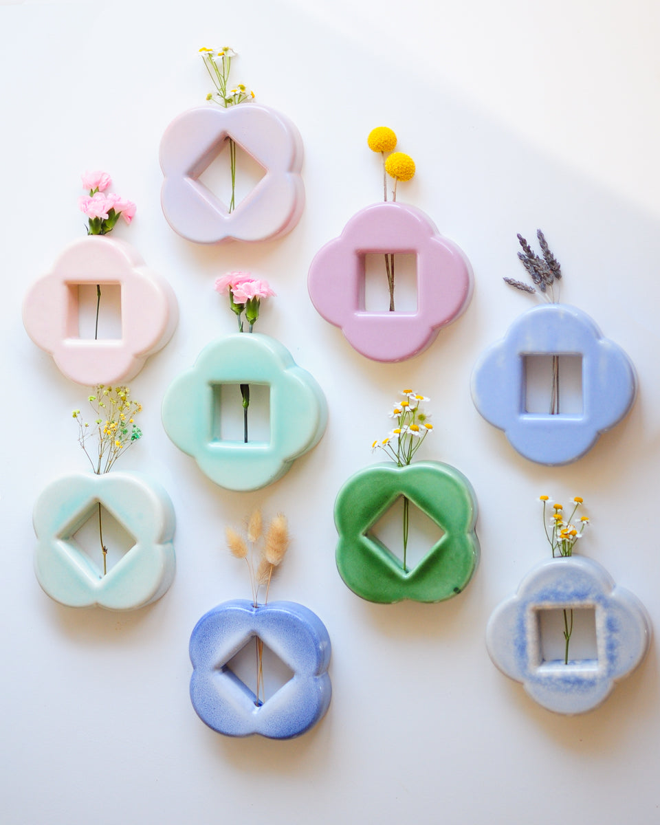 Clover Wall Vase 03 — Soft Ice