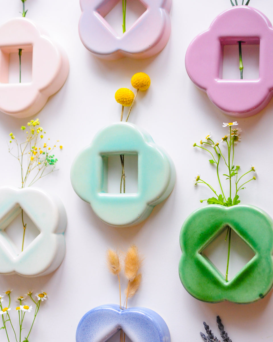 Clover Wall Vase 03 — Soft Ice