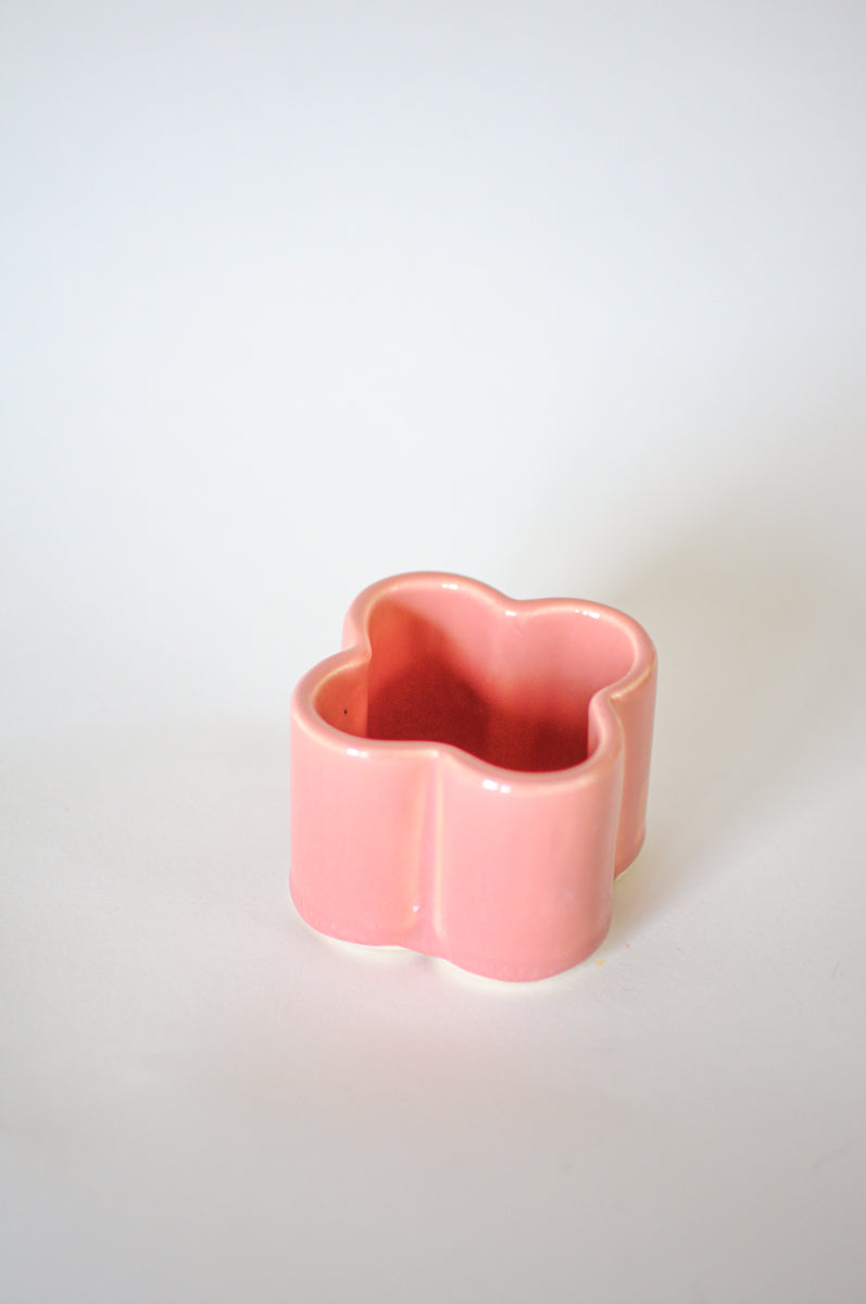 Clover Planter — Peach