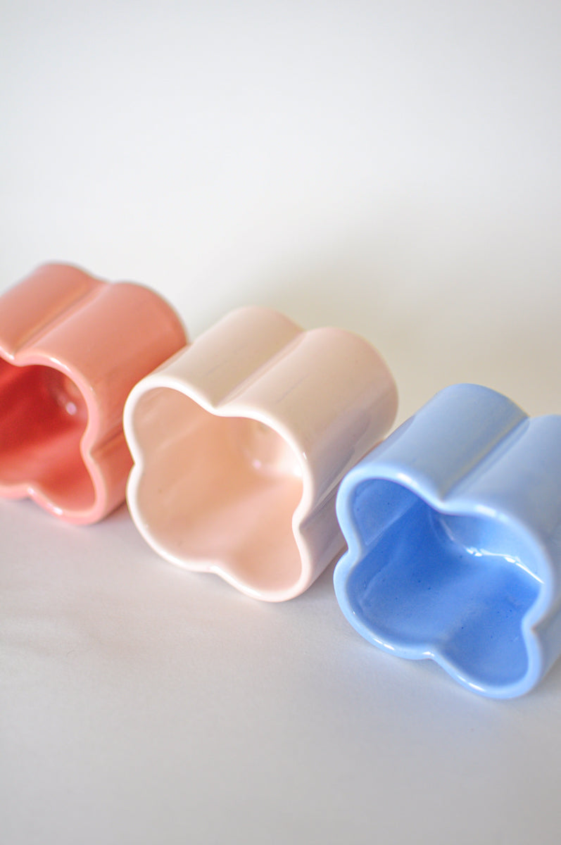 Clover Planter — Light blue