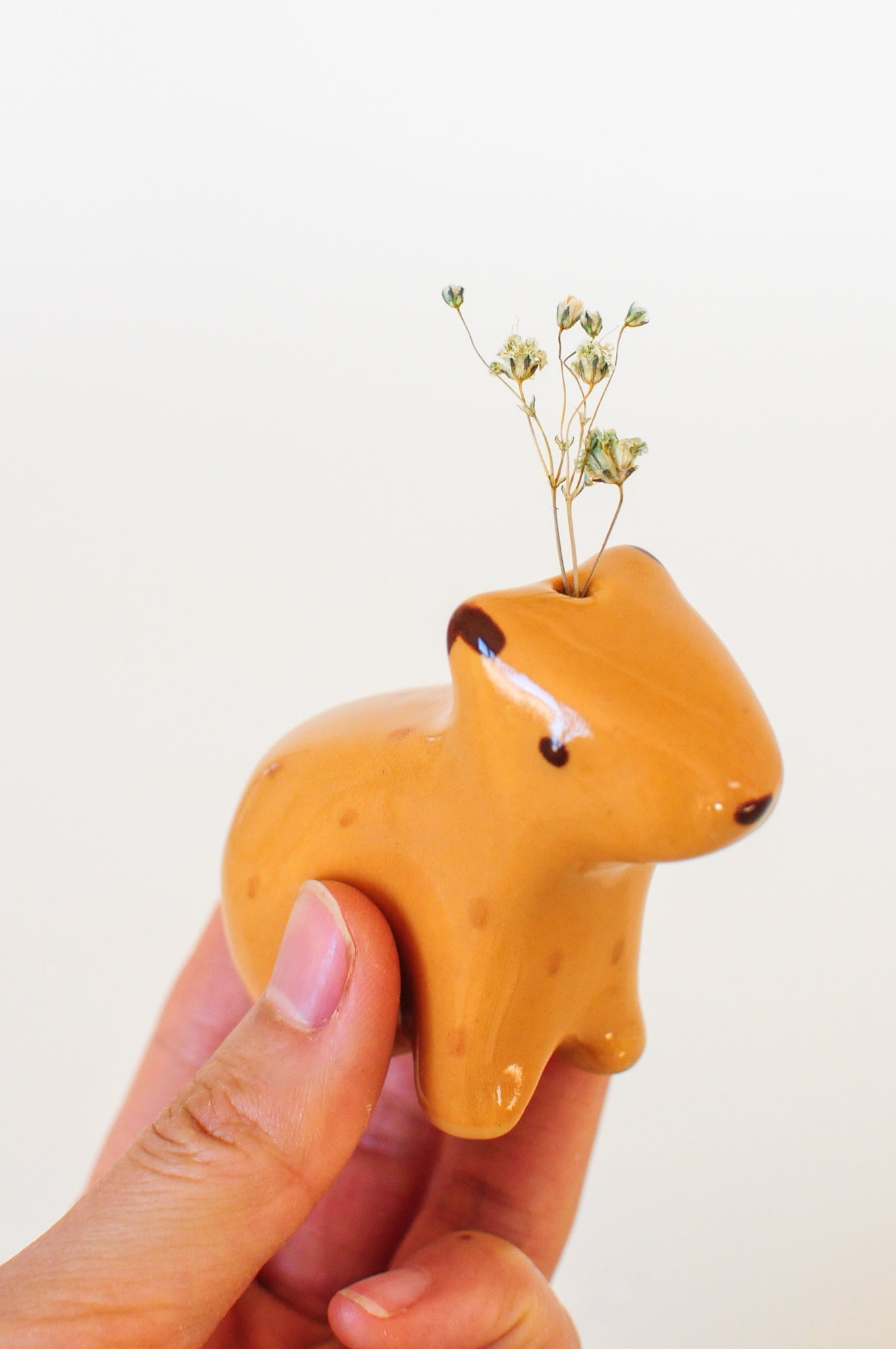 Capybara Figurine — Bud Vase, 03
