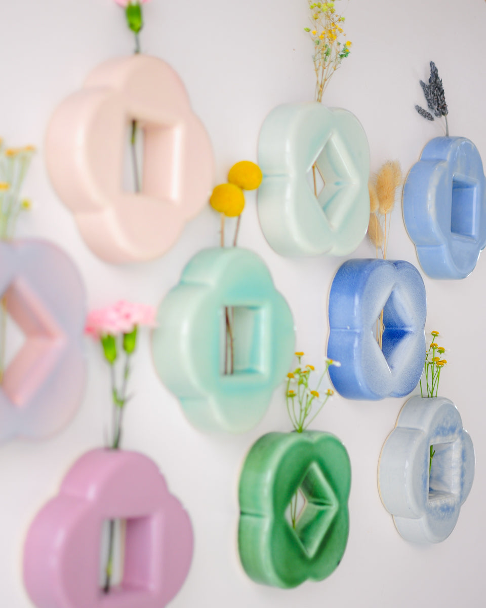 Clover Wall Vase 02 — Snowflake blue