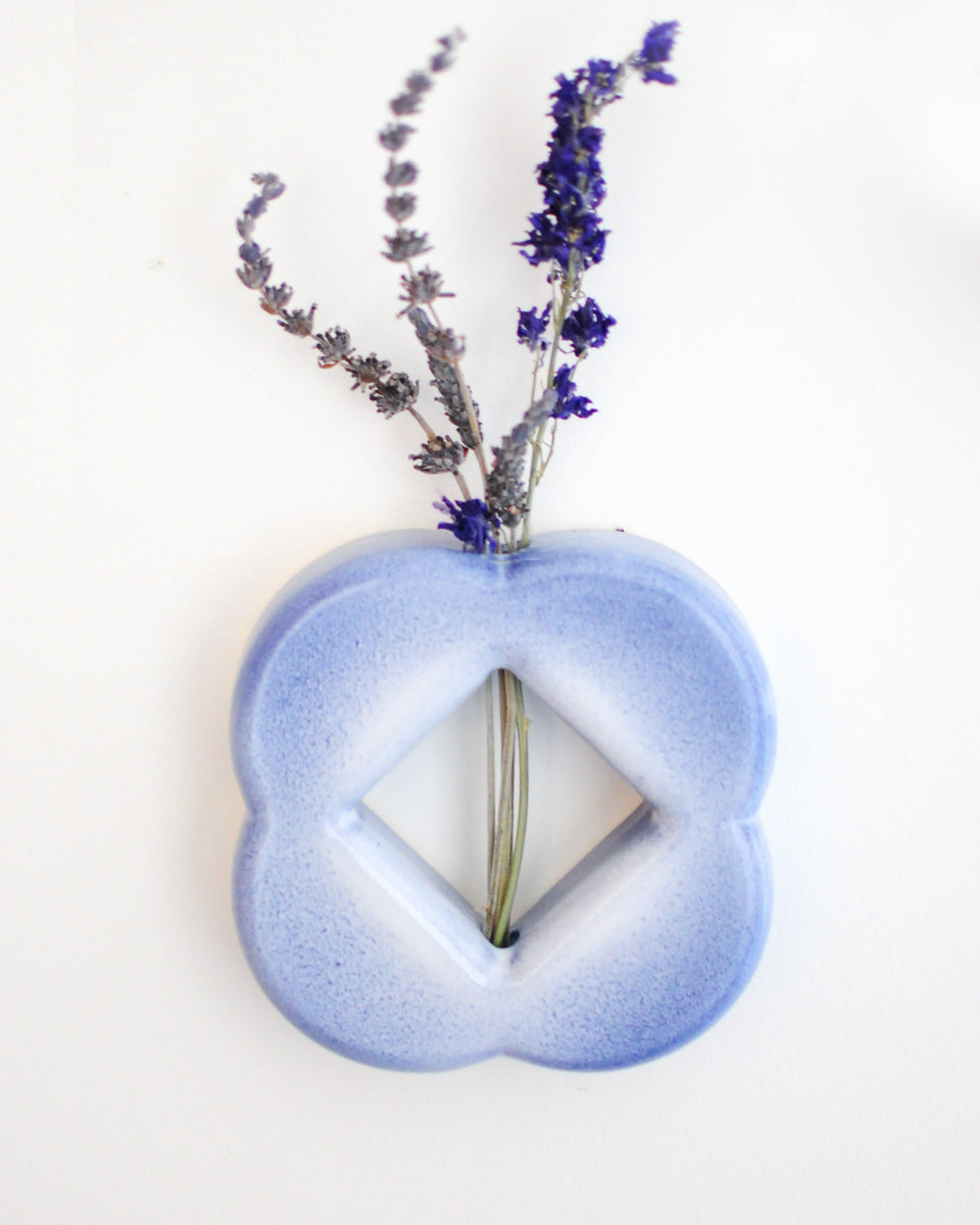 Clover Wall Vase 02 — Snowflake blue