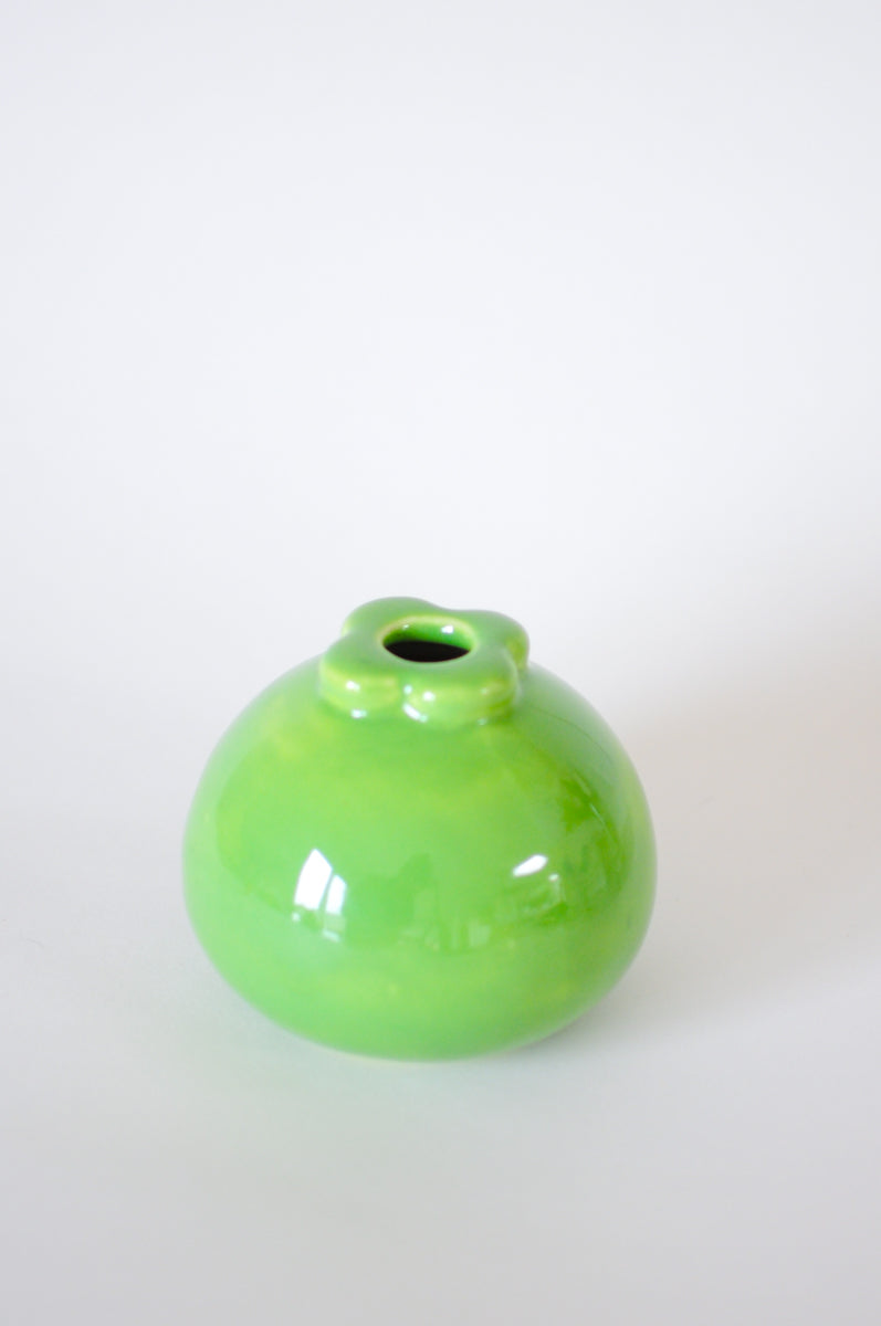 Mangosteen Vase — Light Green