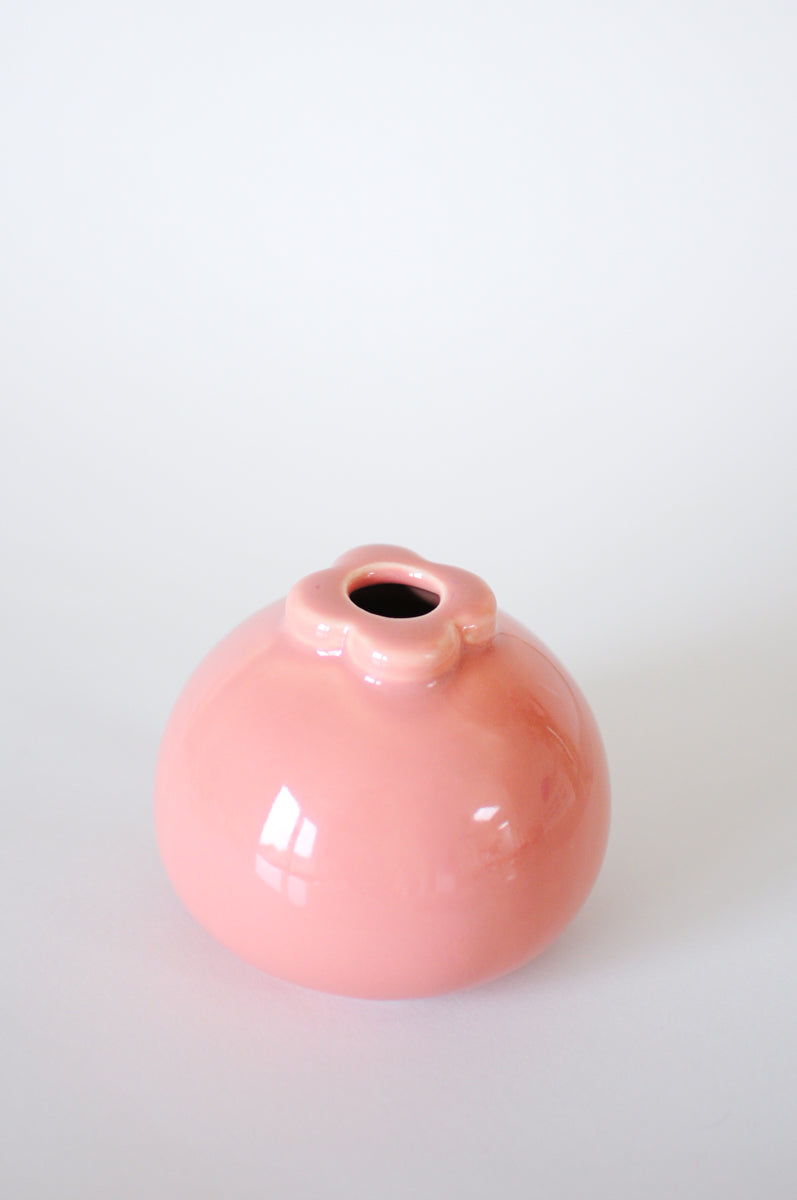 Mangosteen Vase — Peach