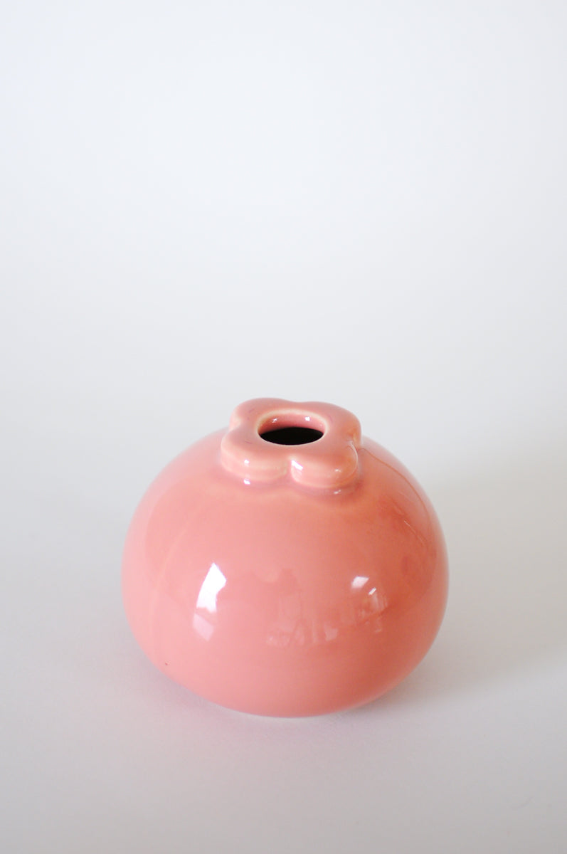 Mangosteen Vase — Peach