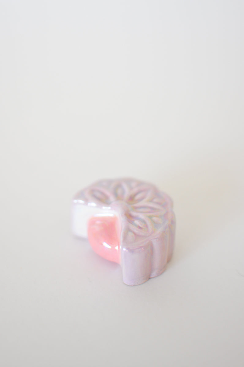 Mooncake — Open, Lilac Luster