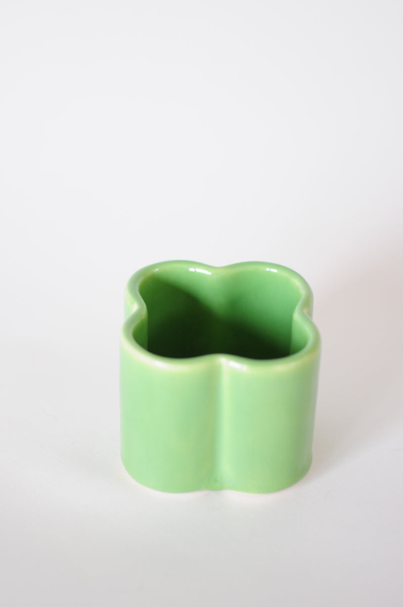 Clover Pot — Light Green