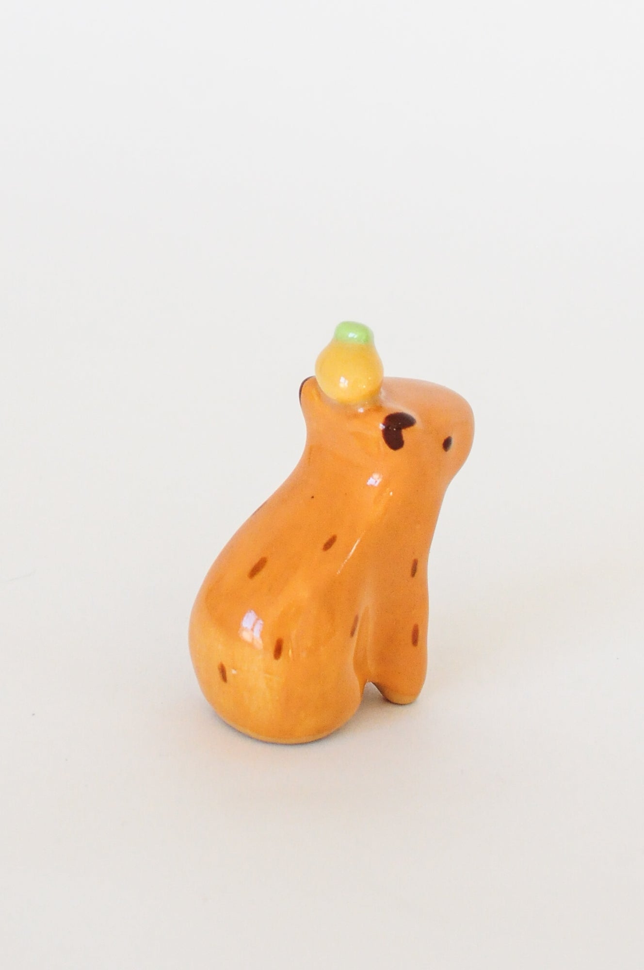 Capybara Figurine — Yuzu