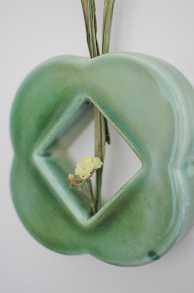 Clover Wall Vase 04 — Jade green