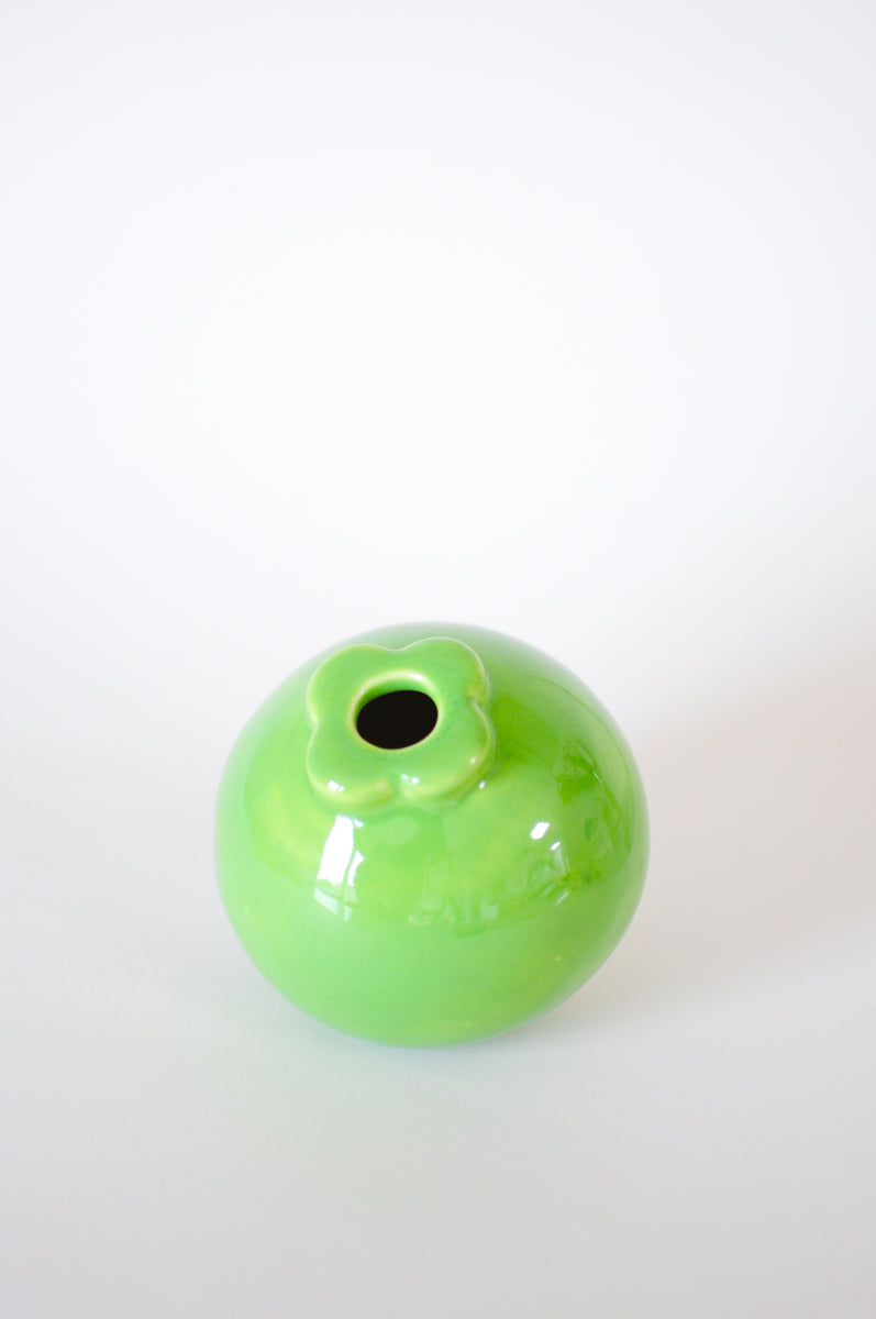 Mangosteen Vase — Light Green