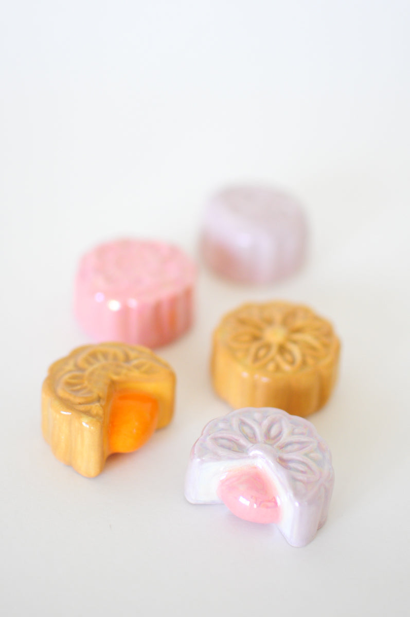Mooncake — Open, Lilac Luster